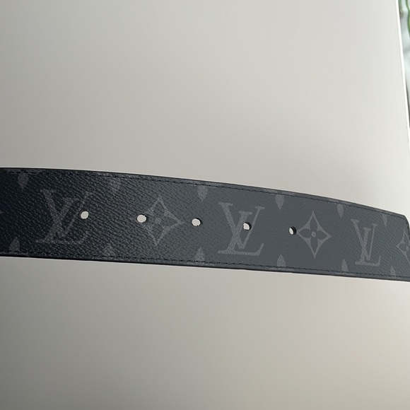 ❌SALE❌Authentic LV INITIALES 40MM REVERSIBLE Belt Size 95/38 🥋 - Picture 12 of 17